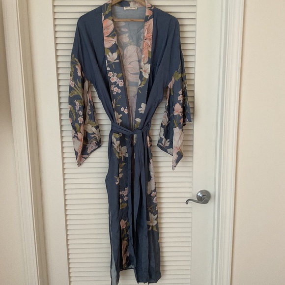 Spell and Gypsy Collective Waterfall Kimono S/ M - Picture 3 of 6